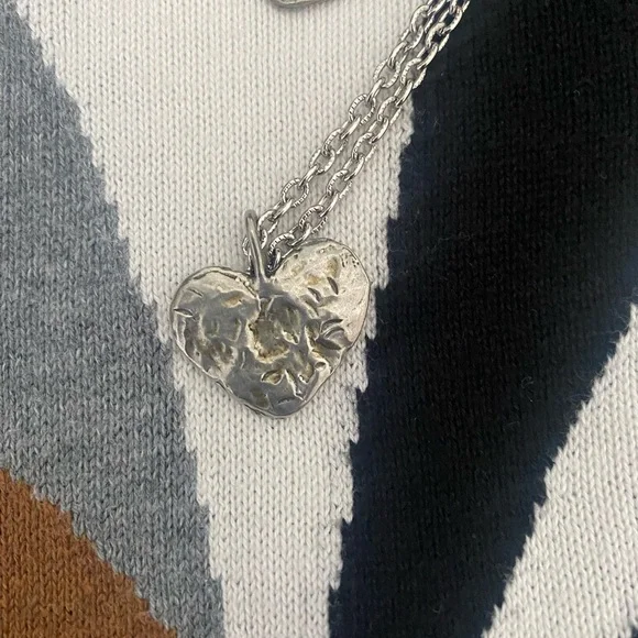 HEART NECKLACE and EARRING SET - Picture 3 of 7